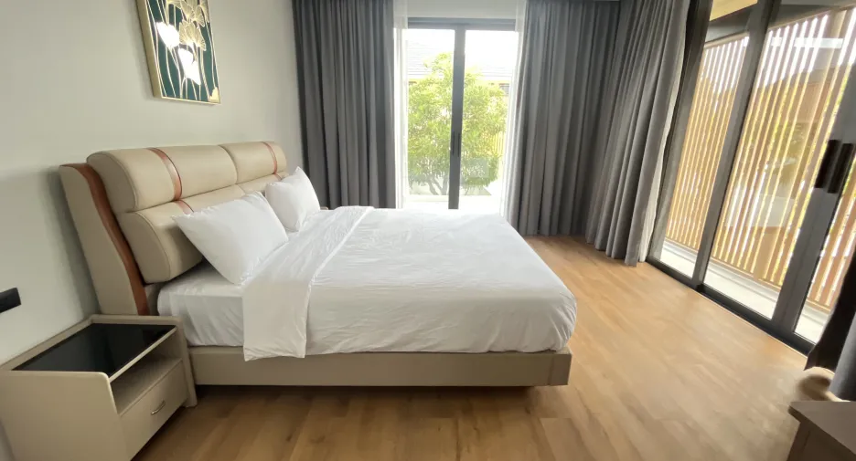For rent 6 bedrooms villa in Mueang Phuket, Phuket