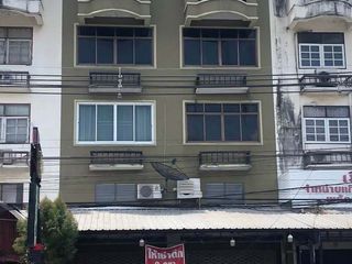 For sale and for rent 4 bedrooms townhouse in Mueang Pathum Thani, Pathum Thani