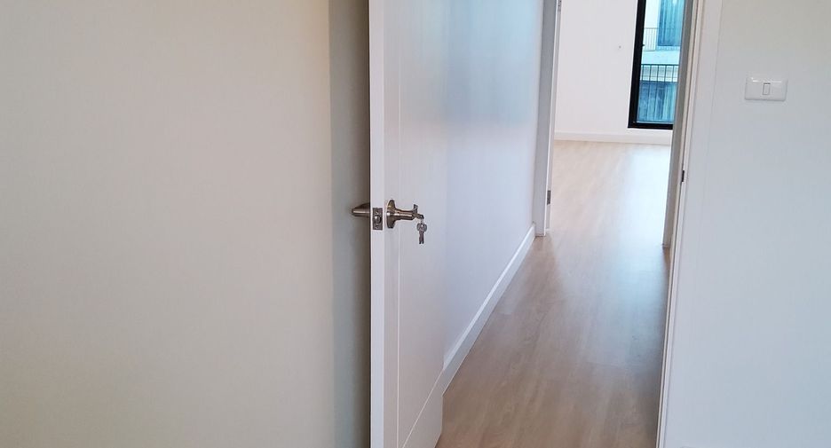 For sale 3 bedrooms townhouse in Saphan Sung, Bangkok