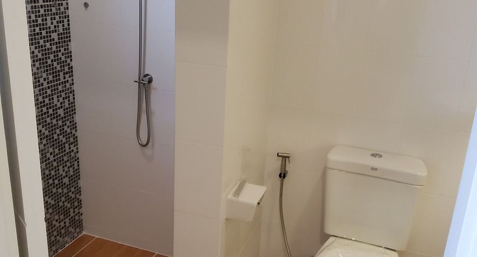 For sale 3 bedrooms townhouse in Saphan Sung, Bangkok