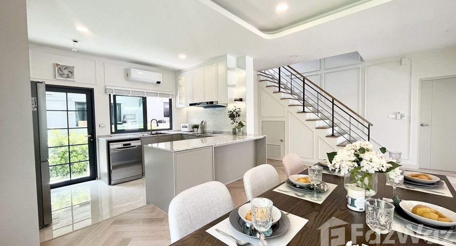 Casa en venta y en alquiler de 4 habitaciones en Bang Phli, Samut Prakan