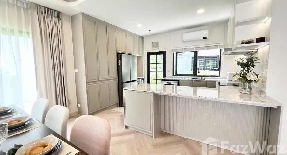 À vendre et à louer 4 chambres maison à Bang Phli, Samut Prakan