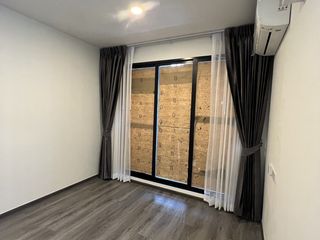 Condo en venta de 2 habitaciones en Phra Khanong, Bangkok
