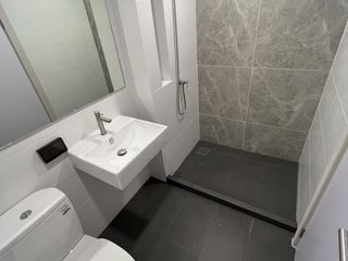 Condo en venta de 2 habitaciones en Phra Khanong, Bangkok