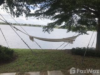 For rent 4 bedrooms townhouse in Mueang Pathum Thani, Pathum Thani