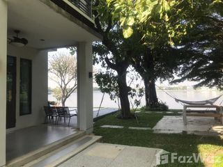 For rent 4 bedrooms townhouse in Mueang Pathum Thani, Pathum Thani