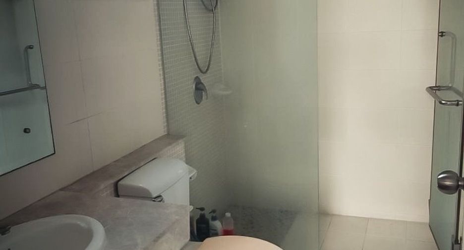 For sale 5 bedrooms house in Lat Phrao, Bangkok