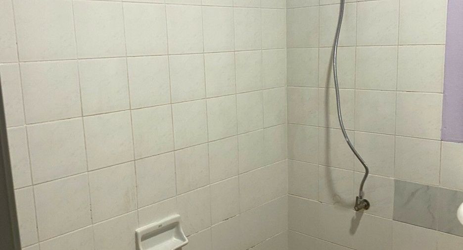 Reihenhaus zum Kauf mit 3 Zimmer in Krathum Baen, Samut Sakhon