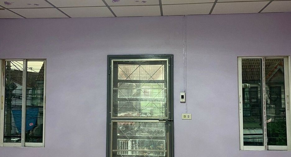 Reihenhaus zum Kauf mit 3 Zimmer in Krathum Baen, Samut Sakhon