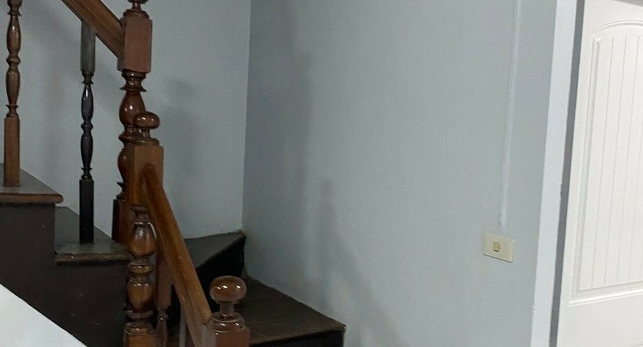 Reihenhaus zum Kauf mit 3 Zimmer in Krathum Baen, Samut Sakhon