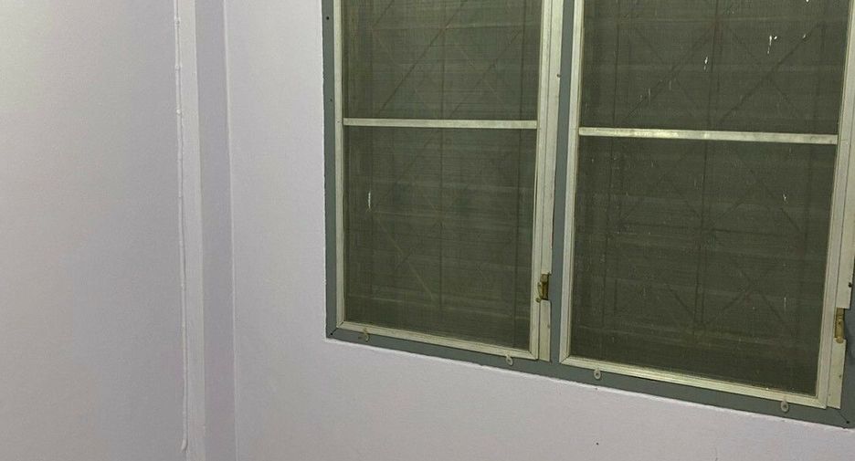 Reihenhaus zum Kauf mit 3 Zimmer in Krathum Baen, Samut Sakhon