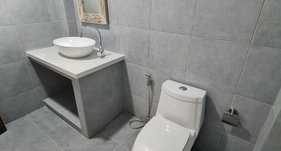 For sale 3 bedrooms villa in Mueang Chiang Rai, Chiang Rai