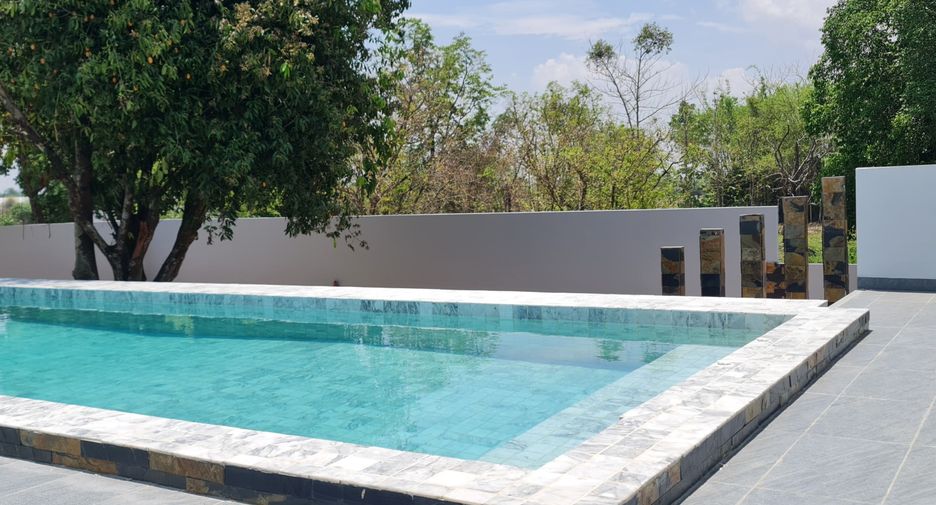 For sale 3 bedrooms villa in Mueang Chiang Rai, Chiang Rai