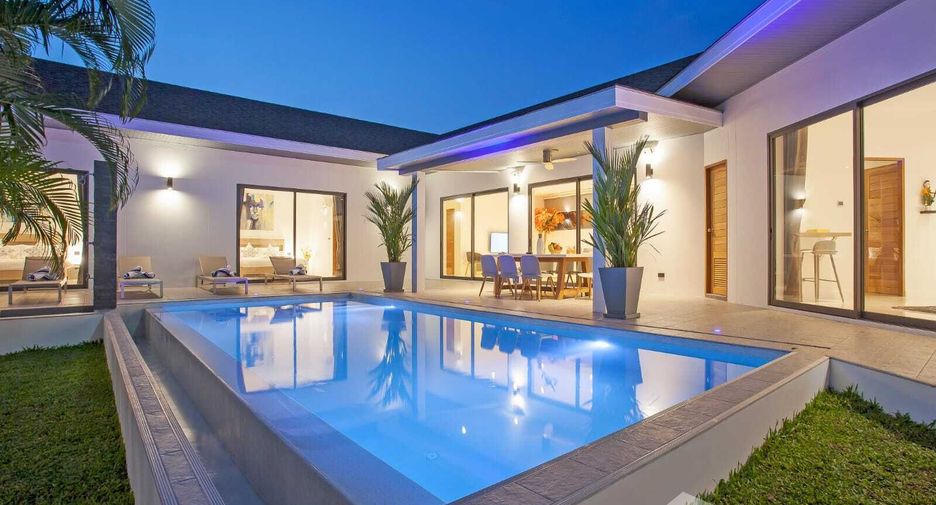 À louer 4 chambres villa à Mueang Phuket, Phuket