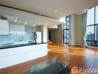 Condo en venta de 3 habitaciones en Khlong Toei, Bangkok
