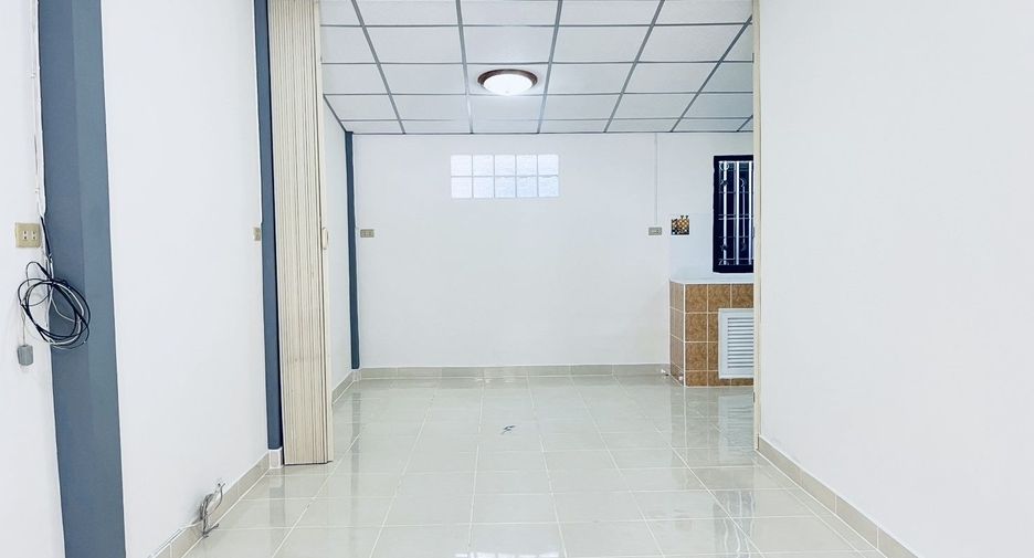 For sale 2 bedrooms townhouse in Mueang Phitsanulok, Phitsanulok