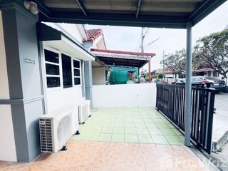 For sale 2 bedrooms townhouse in Mueang Phitsanulok, Phitsanulok