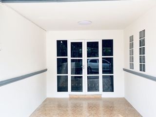 For sale 2 bedrooms townhouse in Mueang Phitsanulok, Phitsanulok