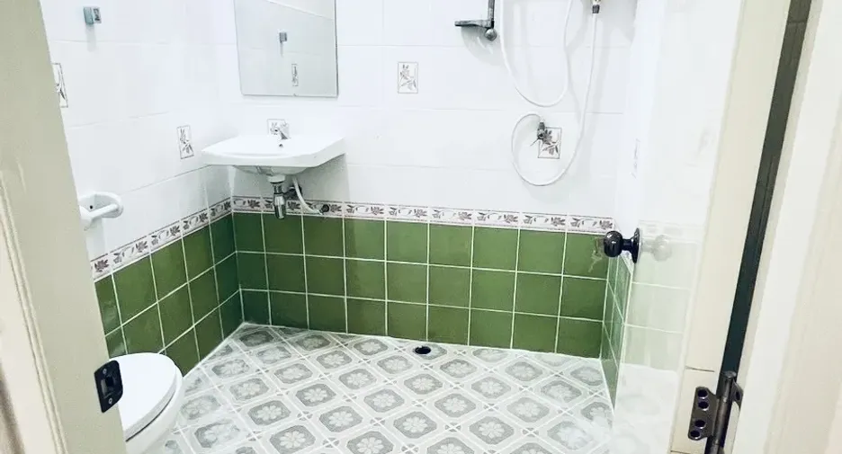 For sale 2 bedrooms townhouse in Mueang Phitsanulok, Phitsanulok