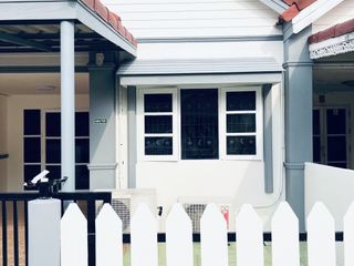 For sale 2 bedrooms townhouse in Mueang Phitsanulok, Phitsanulok