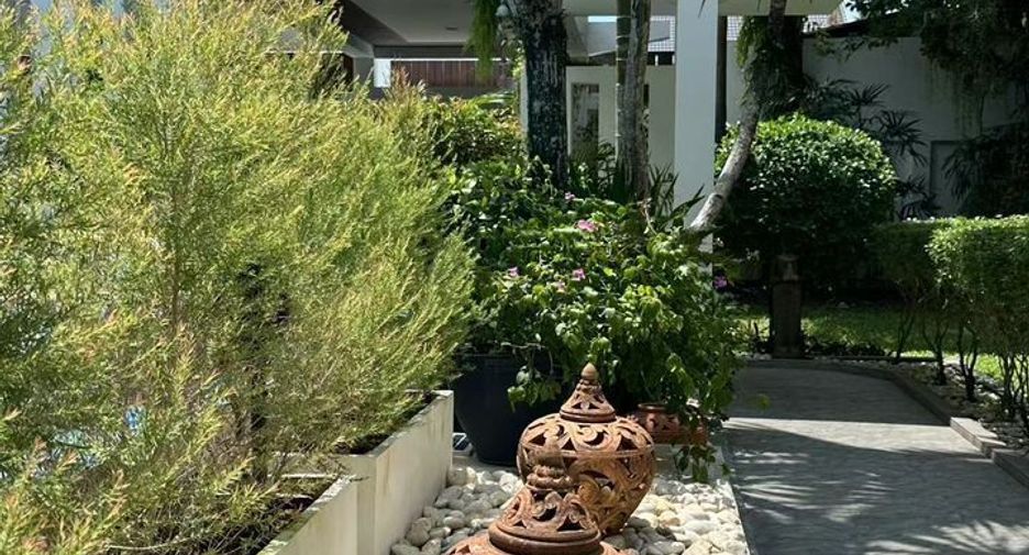For sale 4 bedrooms villa in Thalang, Phuket