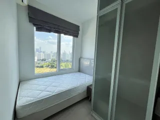 For sale 2 bedrooms condo in Huai Khwang, Bangkok