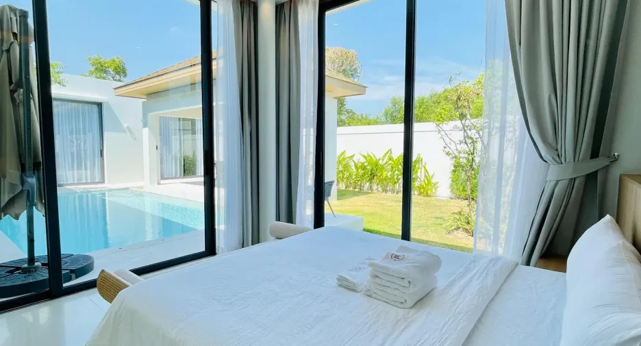 For rent 5 bedrooms villa in Mueang Phuket, Phuket