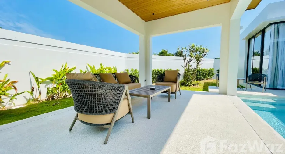 For rent 5 bedrooms villa in Mueang Phuket, Phuket