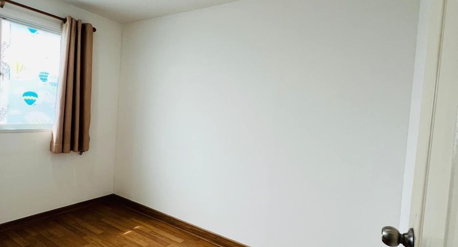 Reihenhaus zum Kauf mit 3 Zimmer in Sam Phran, Nakhon Pathom
