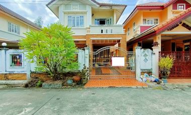 For sale 3 bedrooms house in Khlong Sam Wa, Bangkok