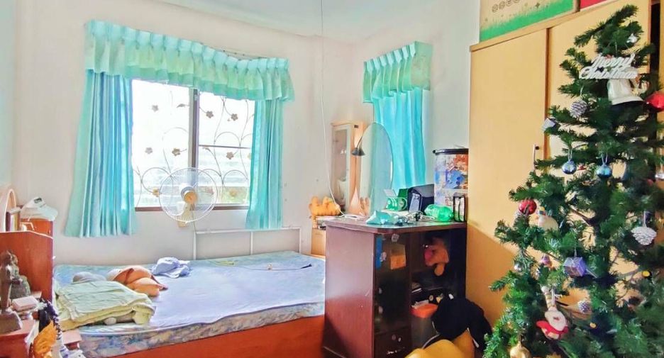 For sale 3 bedrooms house in Khlong Sam Wa, Bangkok