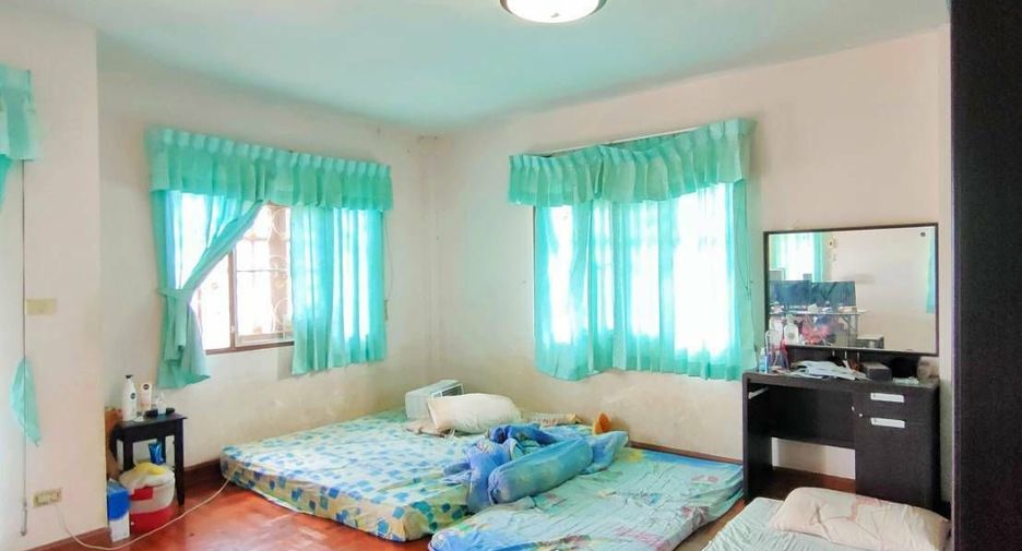 For sale 3 bedrooms house in Khlong Sam Wa, Bangkok