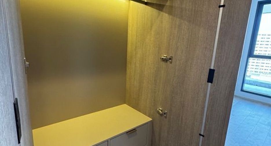Продажа 1 кровать кондо в Сатхон, Бангкок