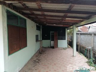 For sale 4 bedrooms house in Mueang Phrae, Phrae