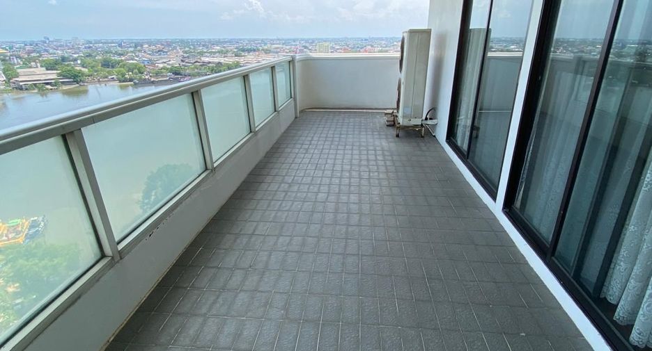 For sale 3 bedrooms condo in Bang Kho Laem, Bangkok