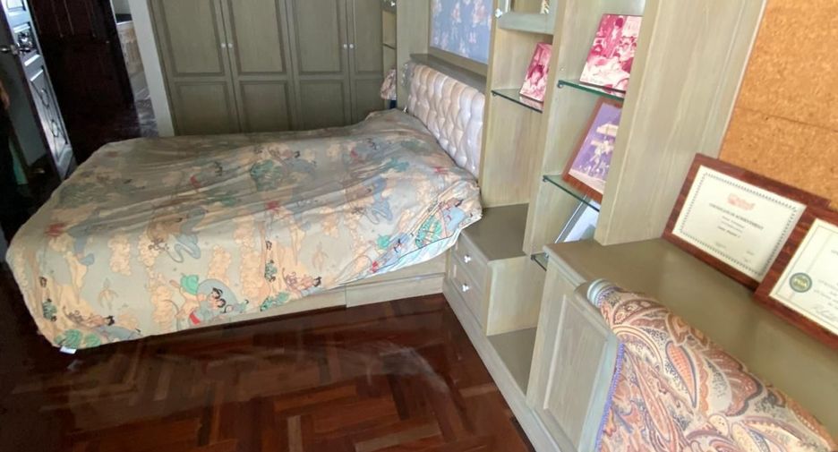 For sale 3 bedrooms condo in Bang Kho Laem, Bangkok