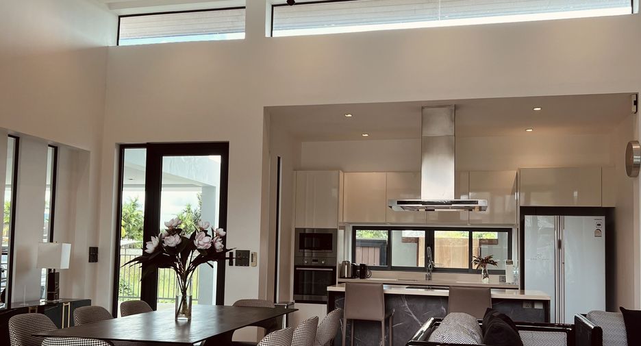 Villa en alquiler de 4 habitaciones en Thalang, Phuket