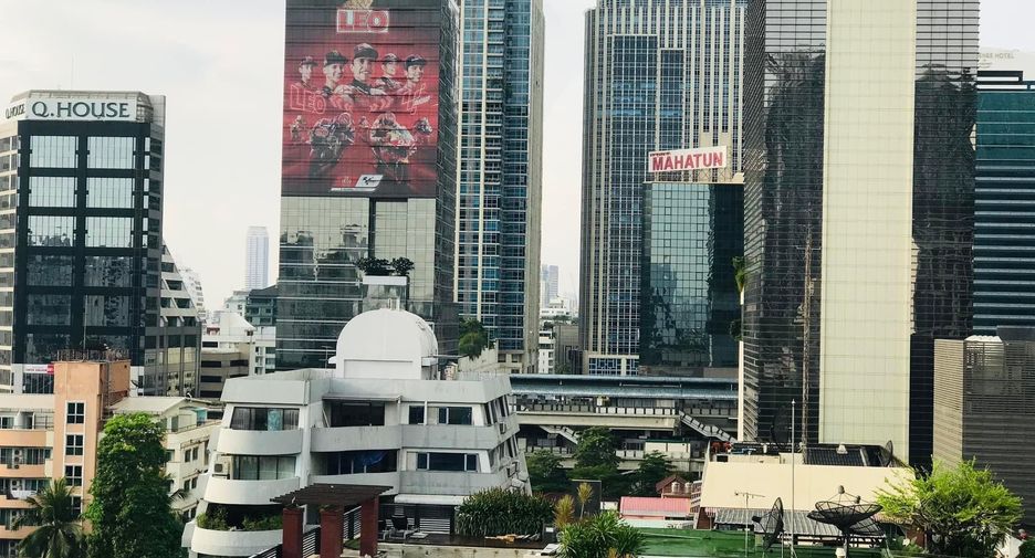 For sale 2 bedrooms condo in Watthana, Bangkok