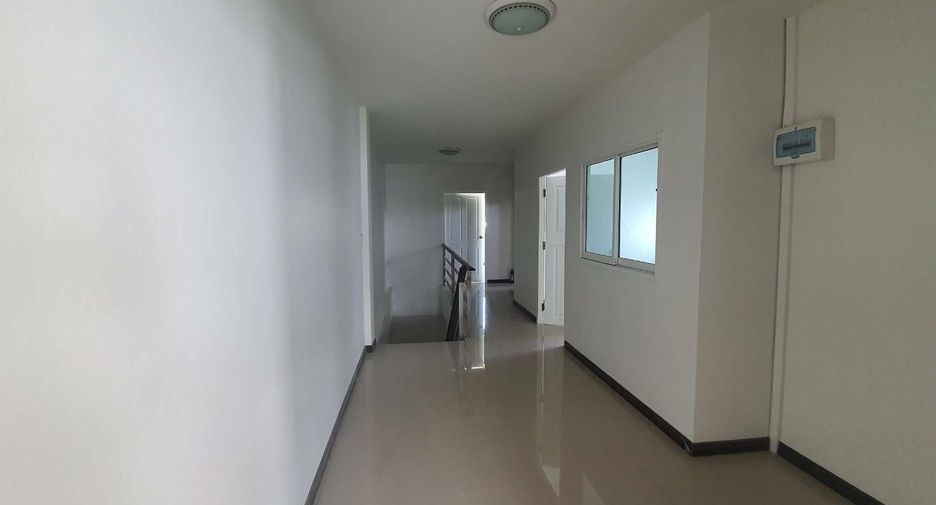 For sale 3 bedrooms townhouse in Mueang Nakhon Sawan, Nakhon Sawan