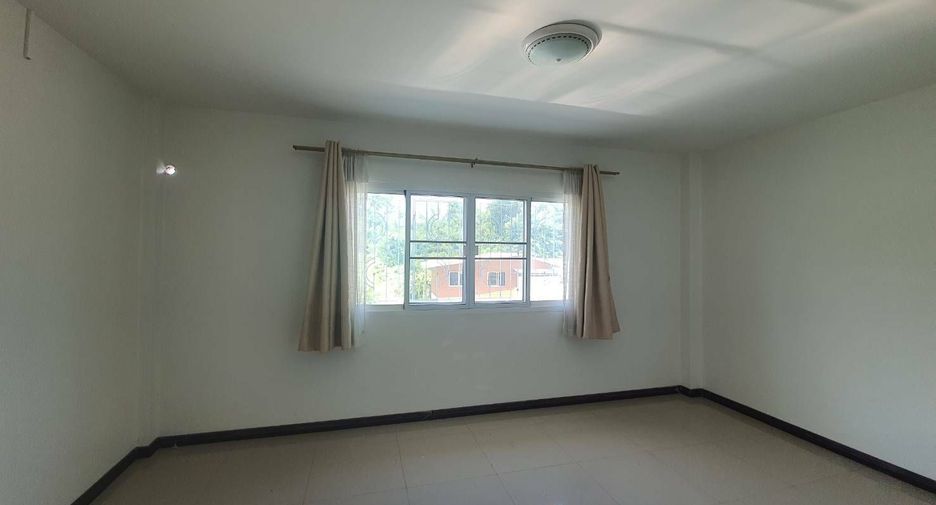 For sale 3 bedrooms townhouse in Mueang Nakhon Sawan, Nakhon Sawan