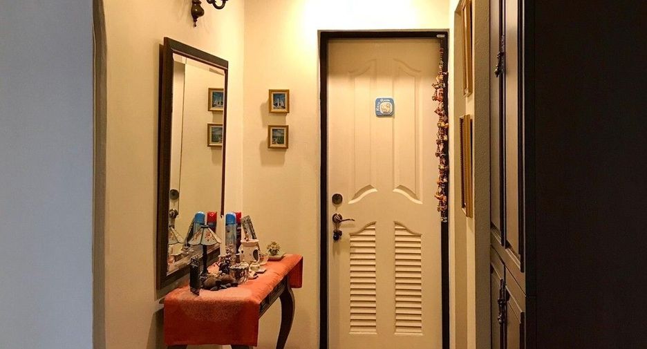 For sale 2 bedrooms house in Phra Khanong, Bangkok