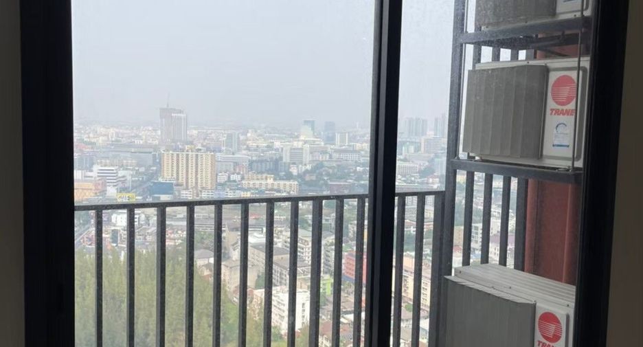 For sale 2 bedrooms condo in Bang Kapi, Bangkok