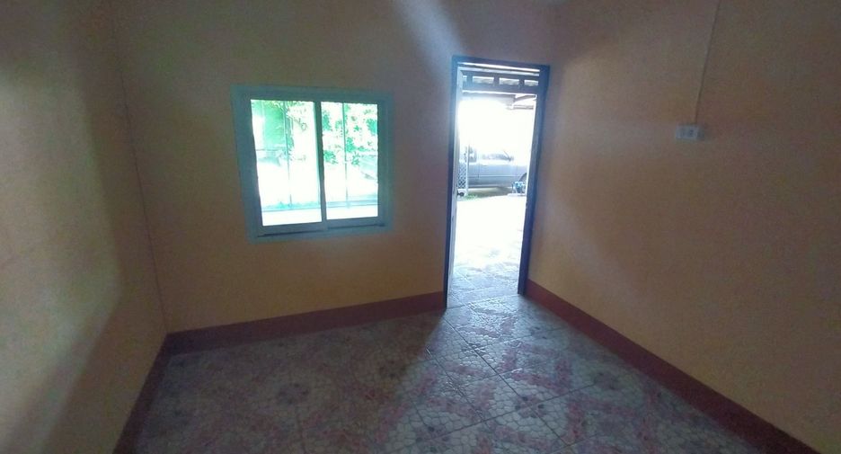 For sale 3 bedrooms townhouse in Mueang Lampang, Lampang