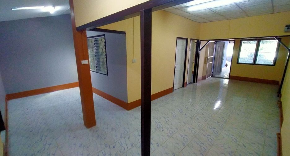 Продажа 3 спальни таунхаус в Mueang Lampang, Lampang