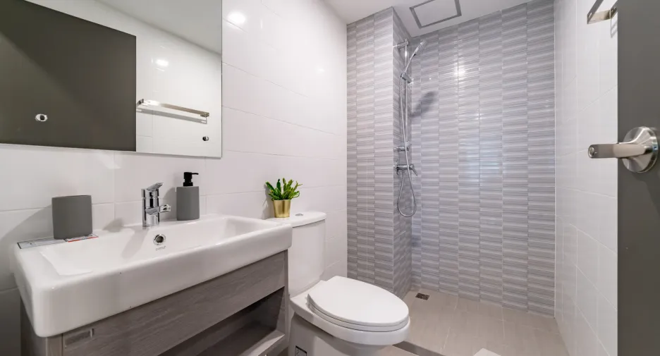 For sale 1 bed condo in Mueang Samut Prakan, Samut Prakan