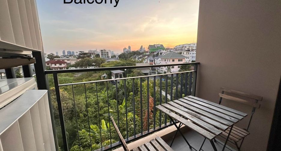 Condo en venta de 2 habitaciones en Yan Nawa, Bangkok