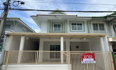 À vendre 3 chambres maison de ville à Khlong Luang, Pathum Thani