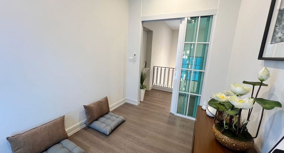 Casa en venta de 4 habitaciones en Saphan Sung, Bangkok