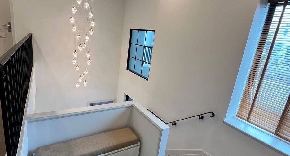 Casa en venta de 4 habitaciones en Saphan Sung, Bangkok