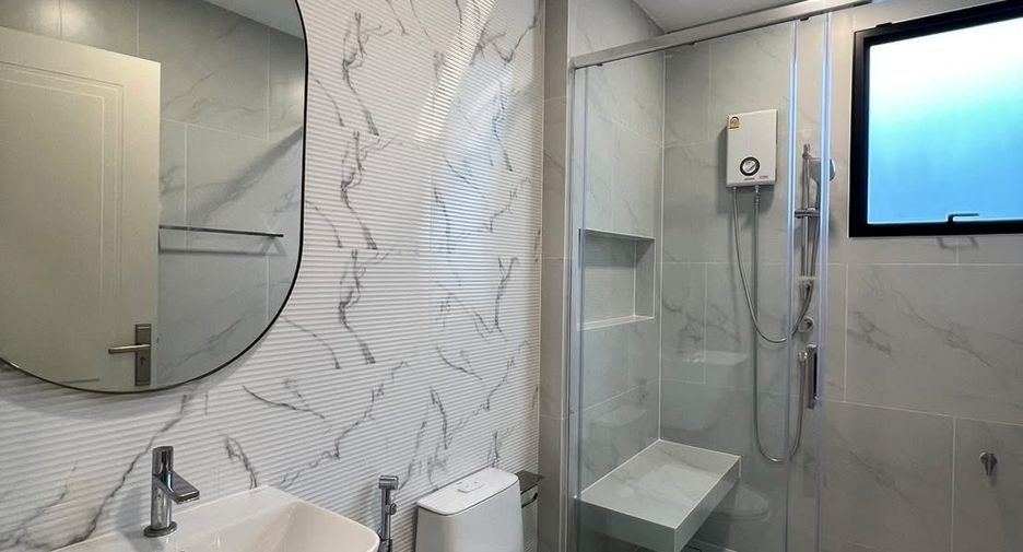 Casa en venta de 4 habitaciones en Saphan Sung, Bangkok